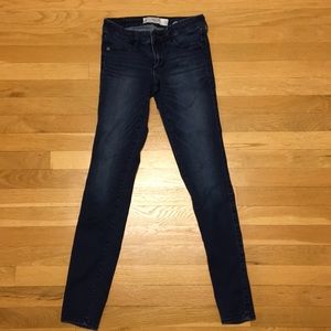 Abercrombie & Fitch blue jeans size W26 L 31